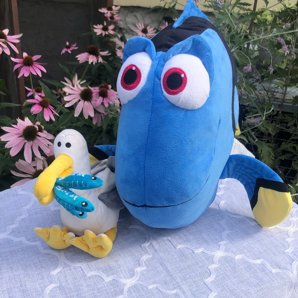 DISNEY Finding Nemo Dory XL pillow stuffed plush toy & stuffed Seagull MINE !